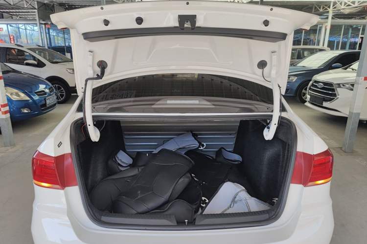 Used Volkswagen Santana 2019 1.5L Manual Fashion Edition China VI Standard Trunk