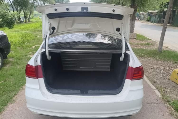 Used Volkswagen Santana 2019 1.5L Automatic Fashion Edition China VI Trunk
