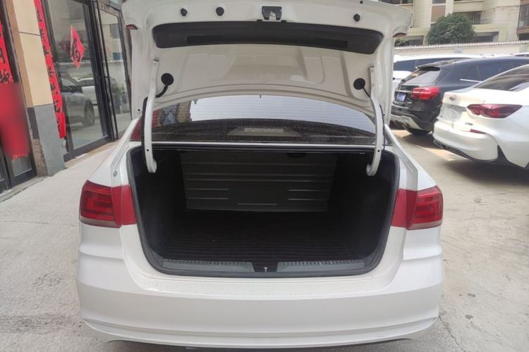 Used Volkswagen Santana 2019 1.5L Automatic Fashion Edition China VI Trunk