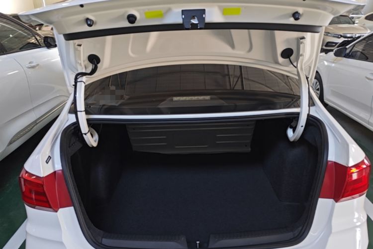 Used Volkswagen Santana 2019 1.5L Automatic Fashion Edition China VI Trunk