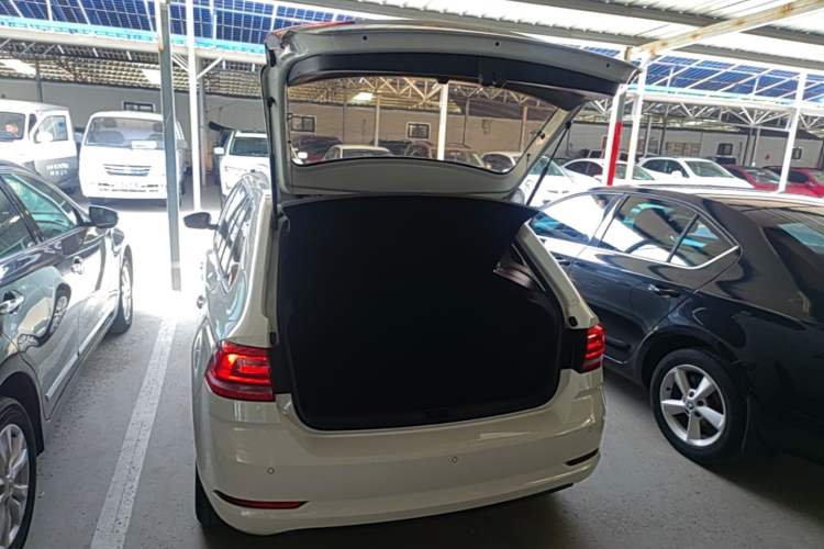 Used Volkswagen Santana 2019 Haval H6 1.5L Automatic Comfort Edition China VI Standard Trunk