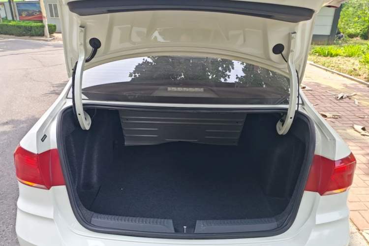 Used Volkswagen Santana 2019 1.5L Manual Fashion Edition China VI Standard Trunk