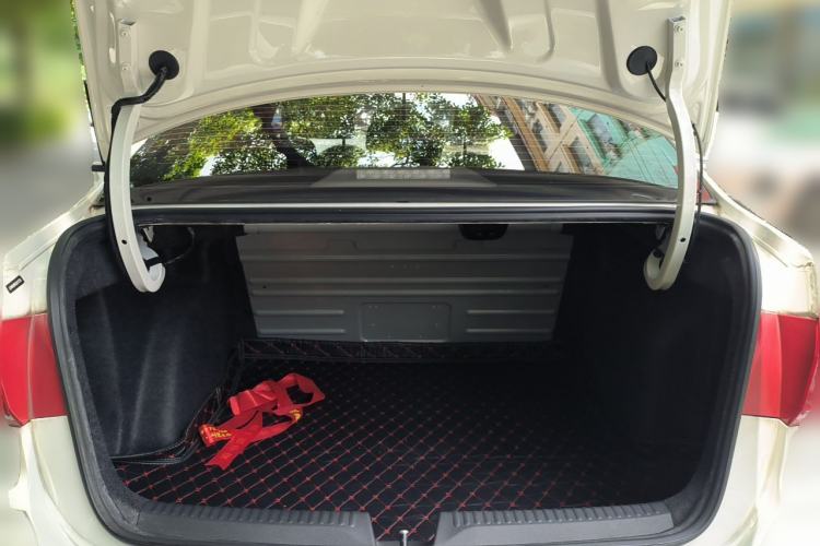Used Volkswagen Santana 2019 1.5L Automatic Fashion Edition China VI Trunk
