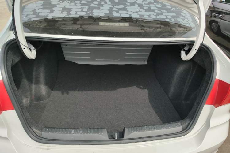 Used Volkswagen Santana 2019 1.5L Manual Fashion Edition China VI Standard Trunk