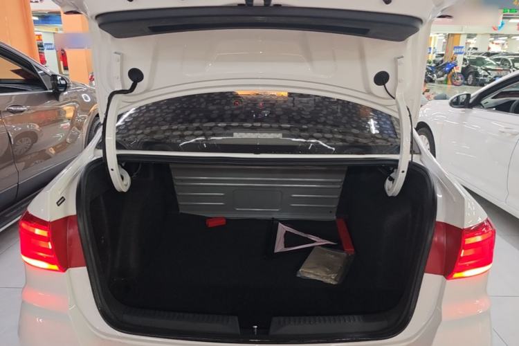 Used Volkswagen Santana 2019 1.5L Automatic Fashion Edition China VI Trunk