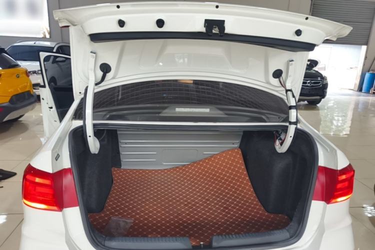 Used Volkswagen Santana 2019 1.5L Manual Fashion Edition China VI Standard Trunk