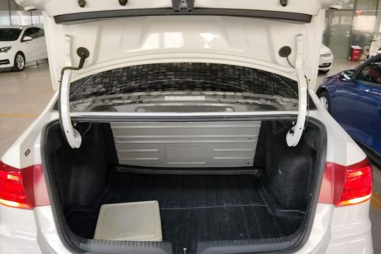 Used Volkswagen Santana 2019 1.5L Manual Fashion Edition China VI Standard Trunk