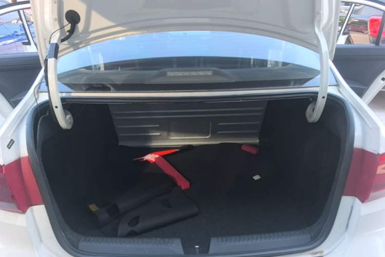 Used Volkswagen Santana 2019 1.5L Manual Fashion Edition China VI Standard Trunk