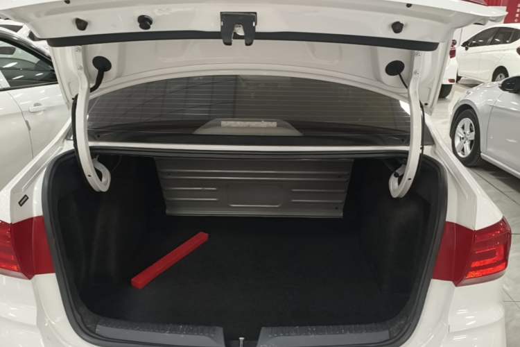 Used Volkswagen Santana 2019 1.5L Manual Fashion Edition China VI Standard Trunk