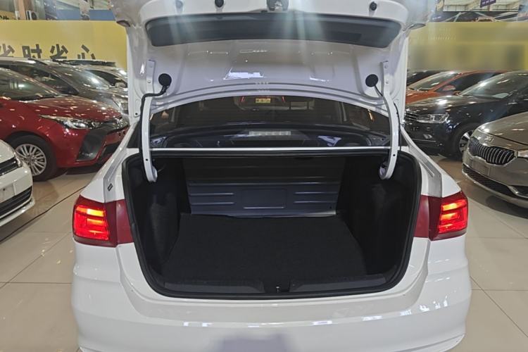 Used Volkswagen Santana 2019 1.5L Automatic Fashion Edition China VI Trunk