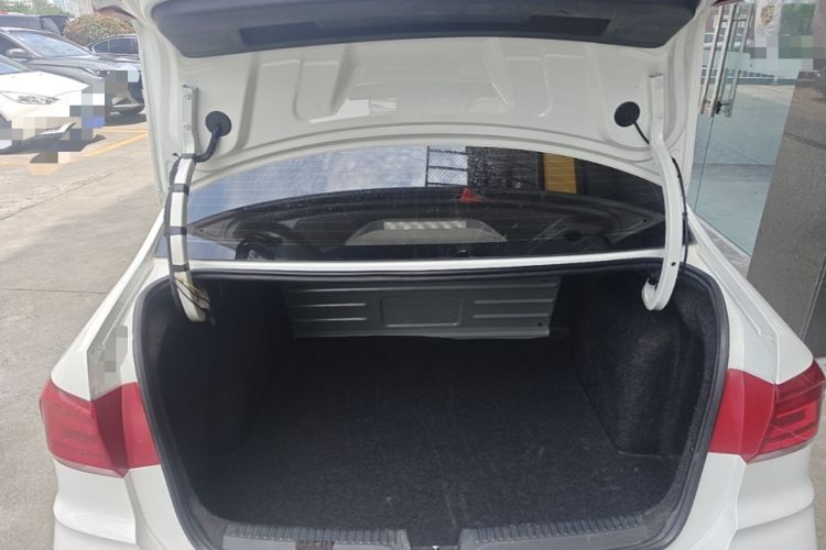 Used Volkswagen Santana 2019 1.5L Automatic Fashion Edition China VI Trunk