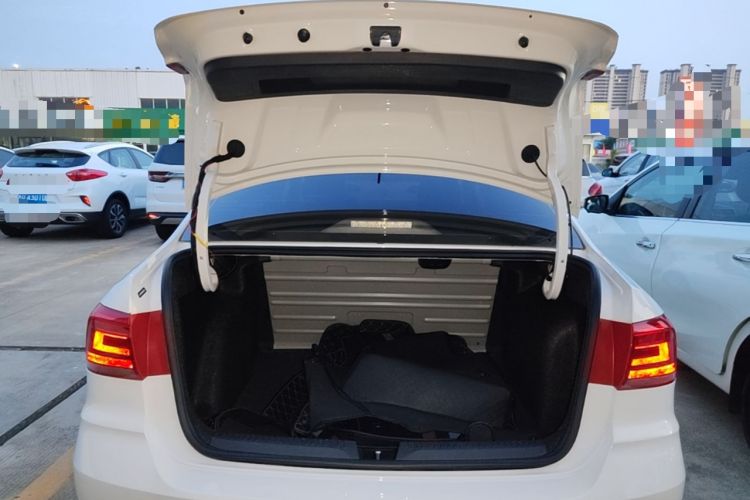 Used Volkswagen Santana 2019 1.5L Manual Fashion Edition China VI Standard Trunk