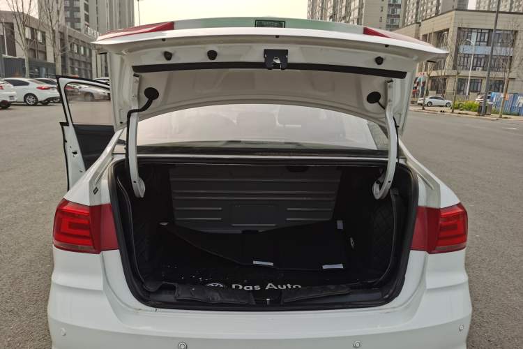 Used Volkswagen Santana 2019 1.5L Manual Fashion Edition China VI Standard Trunk