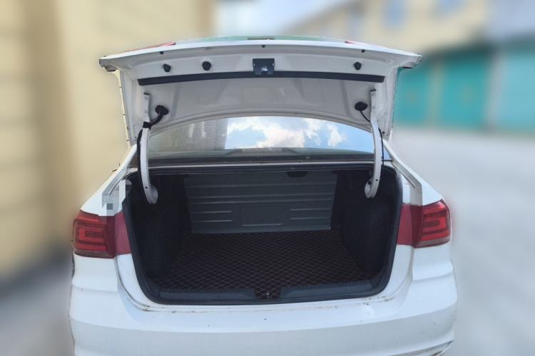 Used Volkswagen Santana 2019 1.5L Manual Fashion Edition China VI Standard Trunk