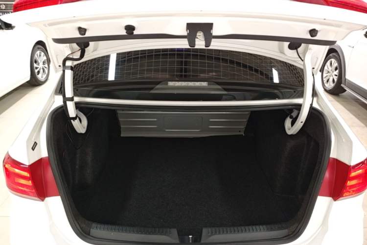 Used Volkswagen Santana 2019 1.5L Automatic Fashion Edition China VI Trunk