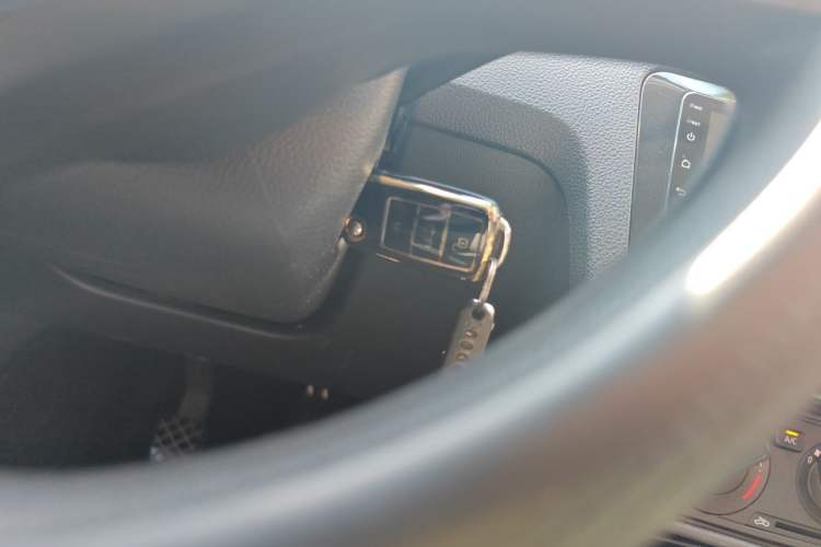 Used Volkswagen Santana 2019 1.5L Manual Fashion Edition China VI Standard Vehicle Key