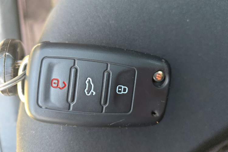 Used Volkswagen Santana 2019 1.5L Manual Fashion Edition China VI Standard Vehicle Key