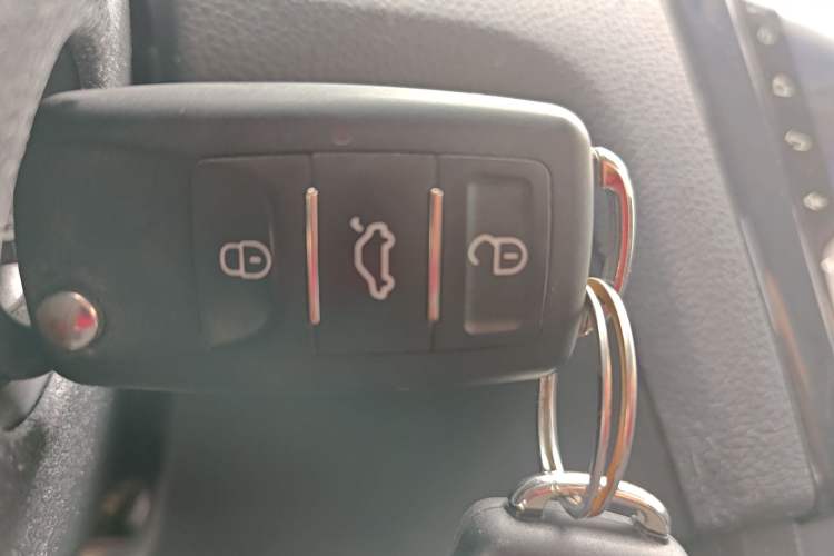 Used Volkswagen Santana 2019 1.5L Automatic Fashion Edition China VI Vehicle Key