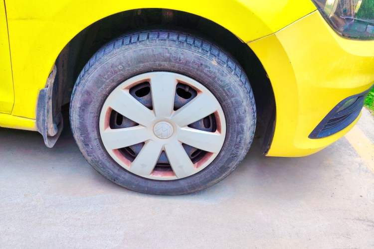 Used Volkswagen Santana 2019 1.5L Manual Fashion Edition China VI Standard Right Front Wheel Hub