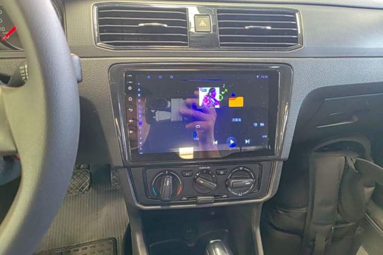 Used Volkswagen Santana 2021 1.5L Automatic Fashion Edition Audio And AC Panel