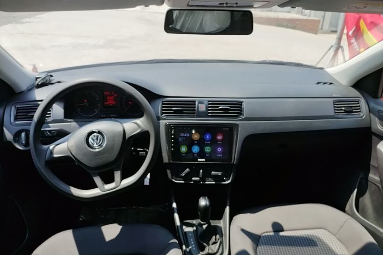 Used Volkswagen Santana 2021 1.5L Automatic Fashion Edition Center Console