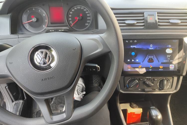 Used Volkswagen Santana 2021 1.5L Automatic Fashion Edition Center Console