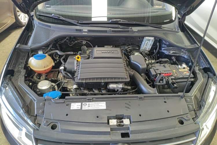 Used Volkswagen Santana 2021 1.5L Automatic Fashion Edition Engine Bay