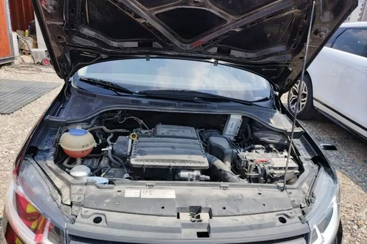 Used Volkswagen Santana 2021 1.5L Automatic Fashion Edition Engine Bay