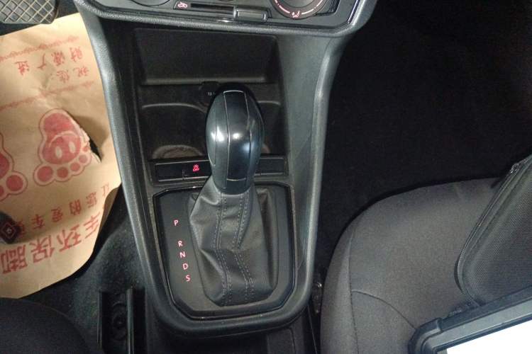 Used Volkswagen Santana 2021 1.5L Automatic Fashion Edition Gear Lever