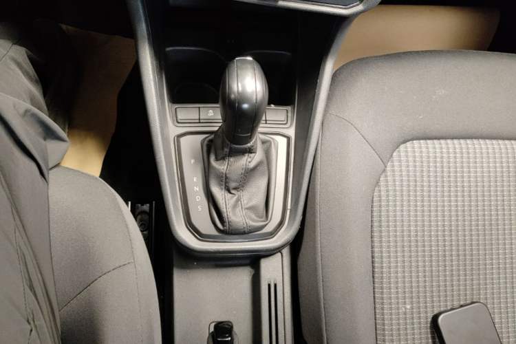 Used Volkswagen Santana 2021 1.5L Automatic Fashion Edition Gear Lever