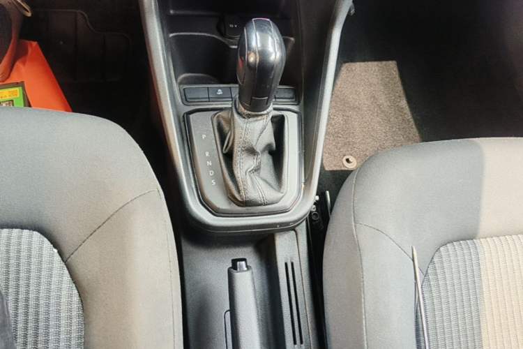 Used Volkswagen Santana 2021 1.5L Automatic Fashion Edition Gear Lever