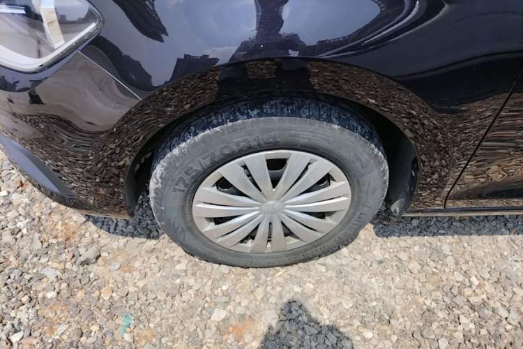 Used Volkswagen Santana 2021 1.5L Automatic Fashion Edition Left Front Wheel Hub