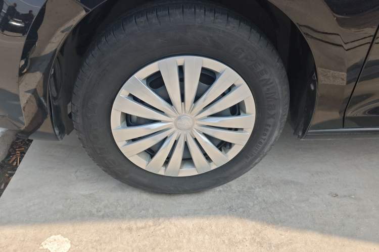 Used Volkswagen Santana 2021 1.5L Automatic Fashion Edition Left Front Wheel Hub