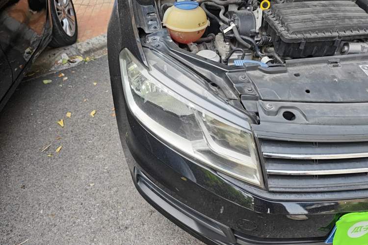 Used Volkswagen Santana 2021 1.5L Automatic Fashion Edition Right Front Headlight