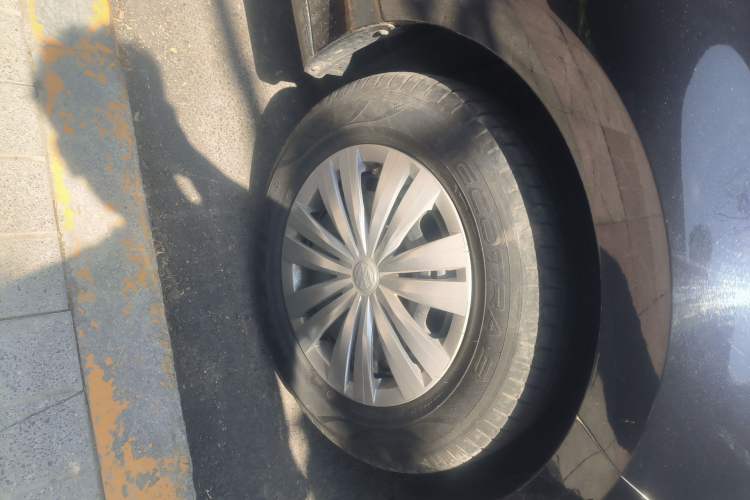 Used Volkswagen Santana 2021 1.5L Automatic Fashion Edition Right Front Wheel Hub
