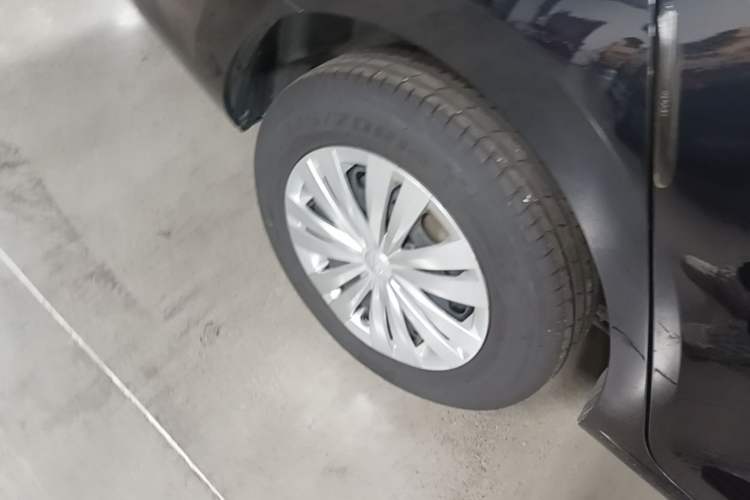 Used Volkswagen Santana 2021 1.5L Automatic Fashion Edition Right Rear Wheel Hub
