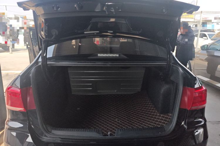 Used Volkswagen Santana 2021 1.5L Automatic Fashion Edition Trunk