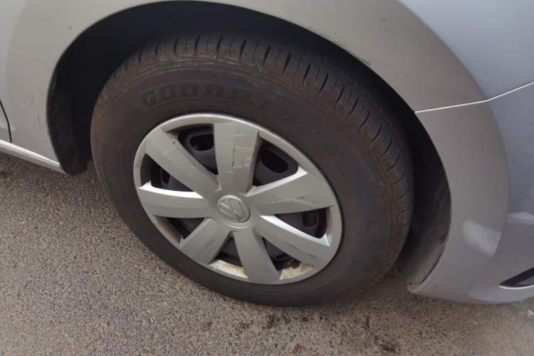 Used Volkswagen Santana 2021 1.5L Manual Fashion Edition Right Front Wheel Hub