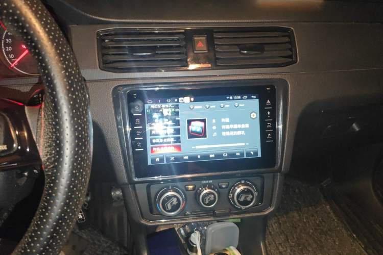 Used Volkswagen Santana 2021 1.5L Automatic Fashion Edition Audio And AC Panel