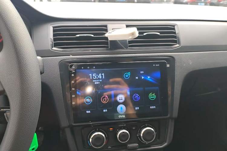 Used Volkswagen Santana 2021 1.5L Manual Fashion Edition Audio And AC Panel