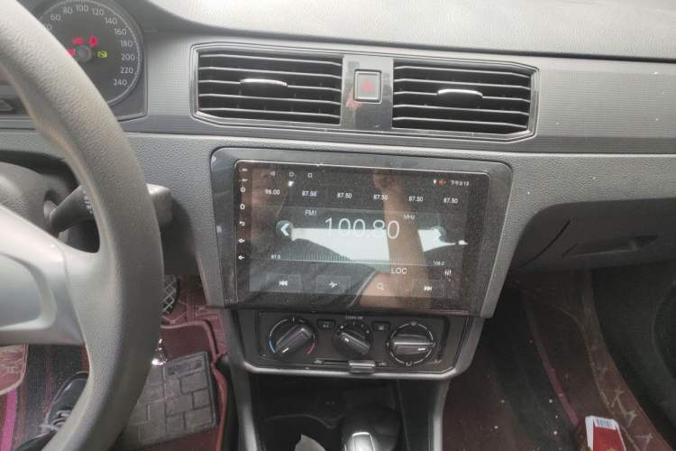 Used Volkswagen Santana 2021 1.5L Automatic Fashion Edition Audio And AC Panel