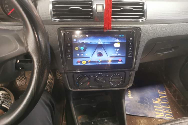 Used Volkswagen Santana 2021 1.5L Manual Fashion Edition Audio And AC Panel
