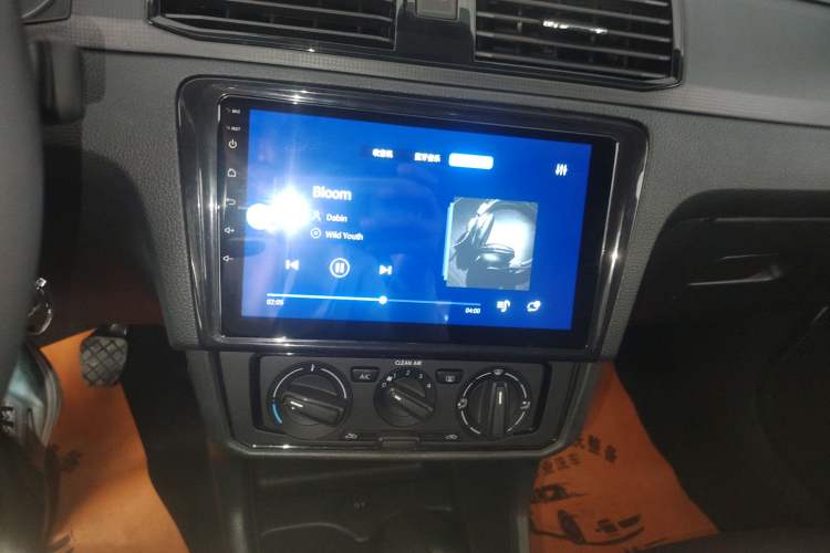 Used Volkswagen Santana 2021 1.5L Manual Fashion Edition Audio And AC Panel