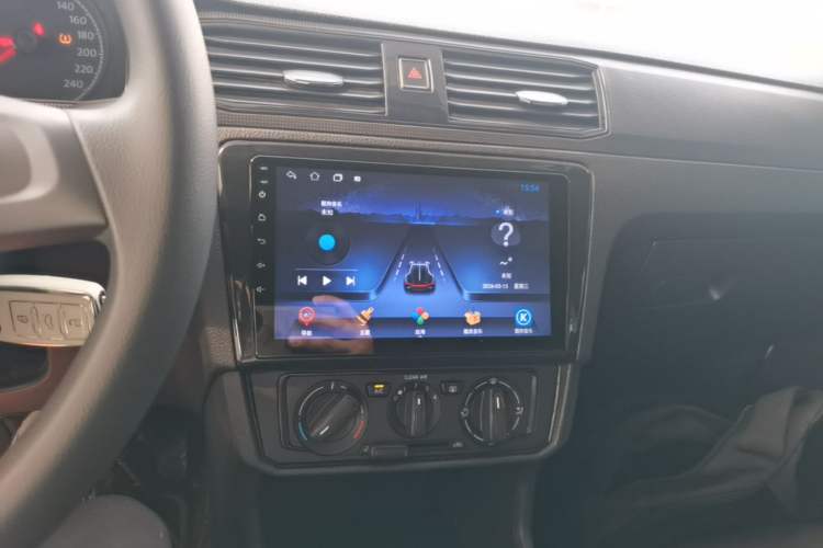 Used Volkswagen Santana 2021 1.5L Manual Fashion Edition Audio And AC Panel