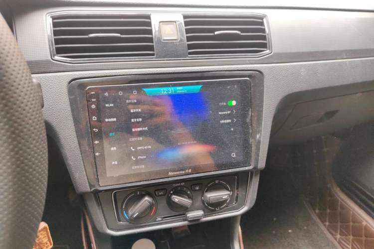 Used Volkswagen Santana 2021 1.5L Automatic Fashion Edition Audio And AC Panel