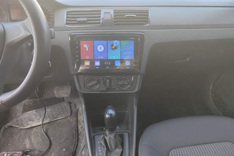 Used Volkswagen Santana 2021 1.5L Automatic Fashion Edition Audio And AC Panel