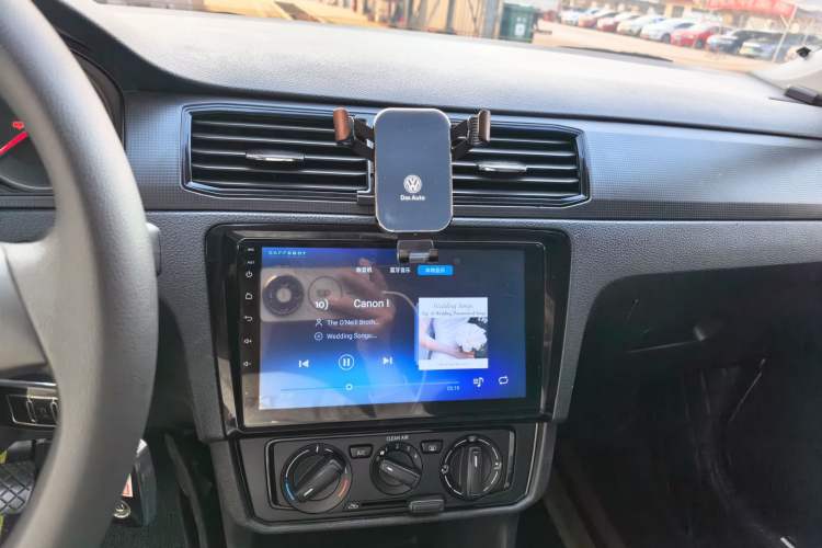 Used Volkswagen Santana 2021 1.5L Manual Fashion Edition Audio And AC Panel