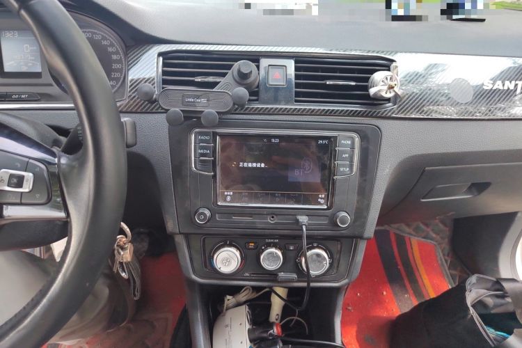 Used Volkswagen Santana 2021 1.5L Manual Fashion Edition Audio And AC Panel