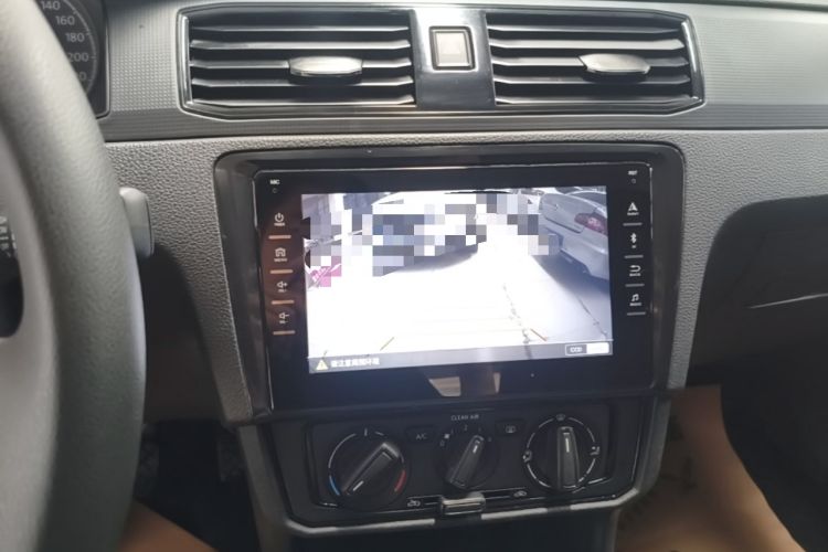 Used Volkswagen Santana 2021 1.5L Manual Fashion Edition Audio And AC Panel