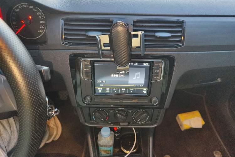 Used Volkswagen Santana 2021 1.5L Manual Fashion Edition Audio And AC Panel